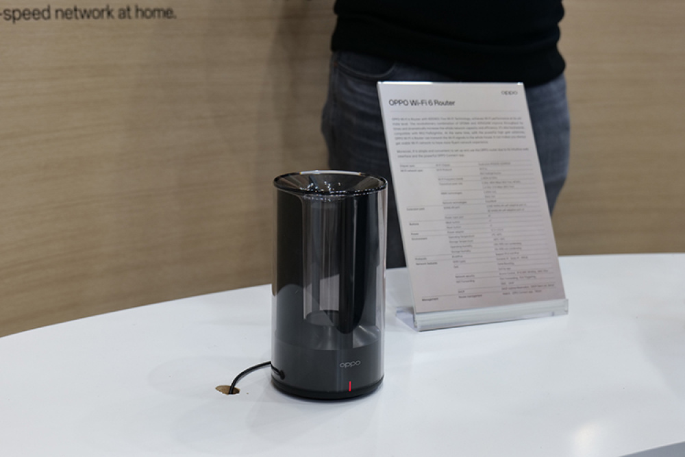 oppo在mwc 2023大会上发布find n2 flip和首款wifi6路由器等新品