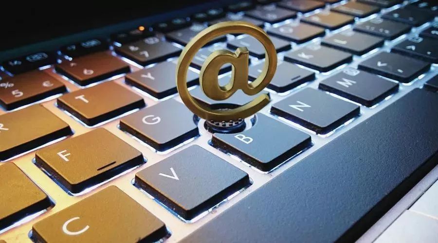 男子为当贴吧吧主向百度员工行贿宝马x5 网友直呼看不懂!